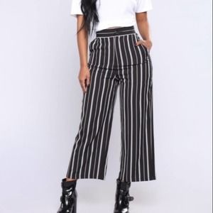 2/$10 Fashion Nova Stripe Wide Leg Pants Pull On L